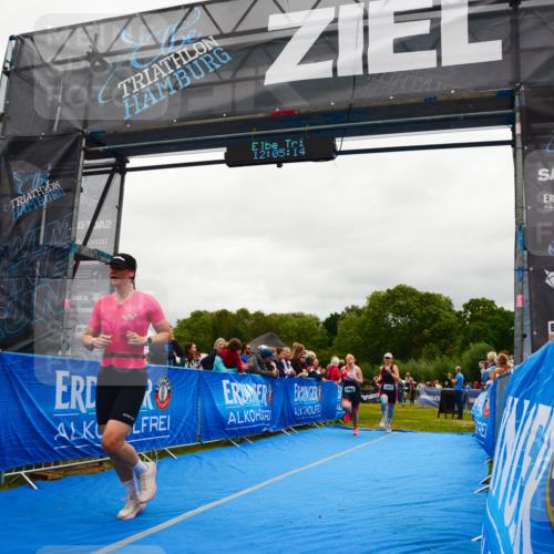 30.08.2026 - Elbe Triathlon Hamburg LAZAROV Photography http://msf.ph/oto/10086884 30.08.2026 12:05:15 Ziel 1414, 1424, 1459, 1488, 1525 meine-sportfotos.de
