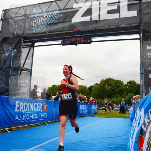30.08.2026 - Elbe Triathlon Hamburg LAZAROV Photography http://msf.ph/oto/10086924 30.08.2026 12:05:21 Ziel 1358, 1414, 1424, 1460, 1525 meine-sportfotos.de