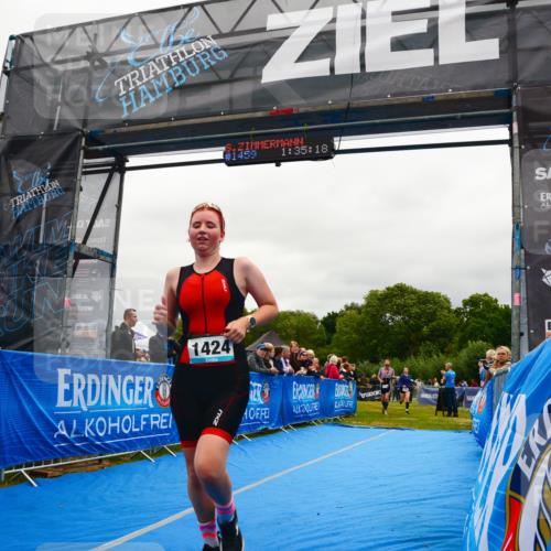 30.08.2026 - Elbe Triathlon Hamburg LAZAROV Photography http://msf.ph/oto/10086926 30.08.2026 12:05:21 Ziel 1358, 1414, 1424, 1460, 1525 meine-sportfotos.de