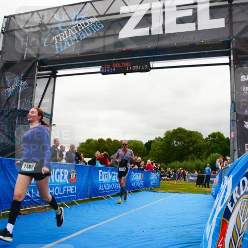 30.08.2026 - Elbe Triathlon Hamburg LAZAROV Photography http://msf.ph/oto/10086937 30.08.2026 12:05:26 Ziel 1358, 1397, 1460, 1529 meine-sportfotos.de