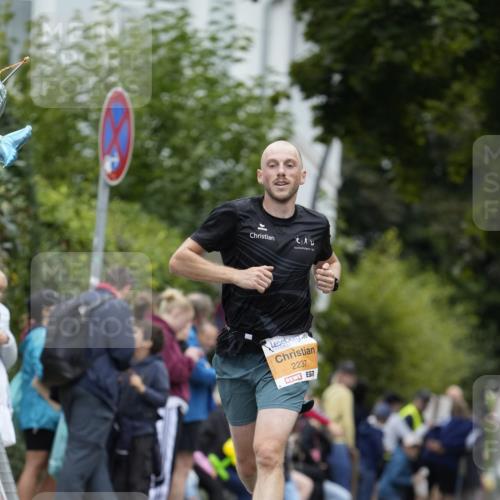 30.08.2026 - Blankeneser Heldenlauf Patografie http://msf.ph/oto/10086957 30.08.2026 11:15:44 Ziel 2237 meine-sportfotos.de