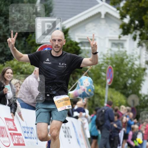 30.08.2026 - Blankeneser Heldenlauf Patografie http://msf.ph/oto/10086968 30.08.2026 11:15:46 Ziel 2237 meine-sportfotos.de