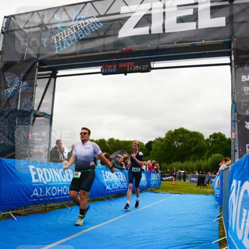 30.08.2026 - Elbe Triathlon Hamburg LAZAROV Photography http://msf.ph/oto/10086983 30.08.2026 12:05:40 Ziel 564, 1475, 1508 meine-sportfotos.de