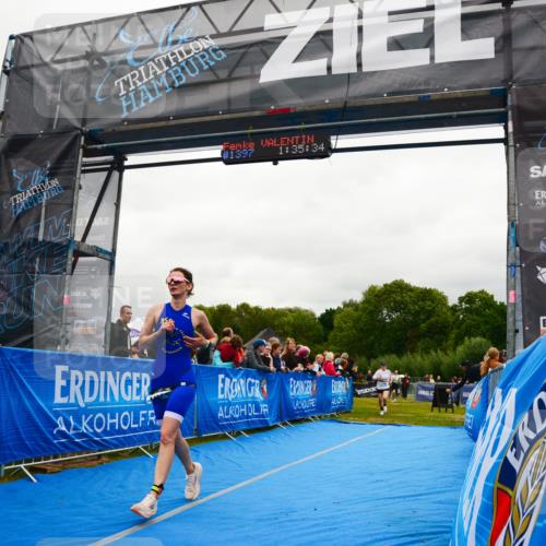 30.08.2026 - Elbe Triathlon Hamburg LAZAROV Photography http://msf.ph/oto/10087011 30.08.2026 12:05:51 Ziel 1396, 1398, 1508 meine-sportfotos.de