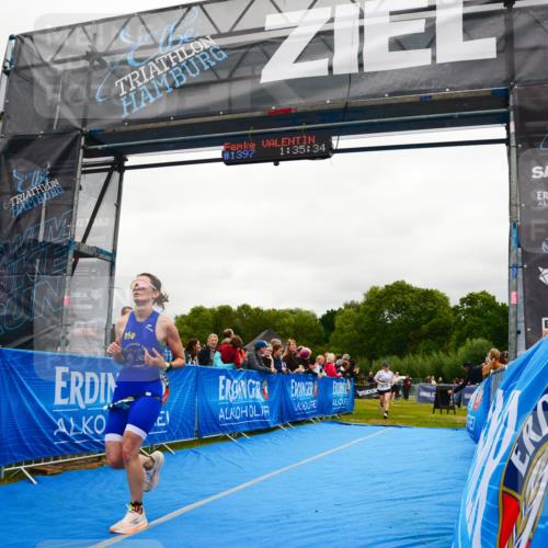 30.08.2026 - Elbe Triathlon Hamburg LAZAROV Photography http://msf.ph/oto/10087012 30.08.2026 12:05:51 Ziel 1396, 1398, 1508 meine-sportfotos.de