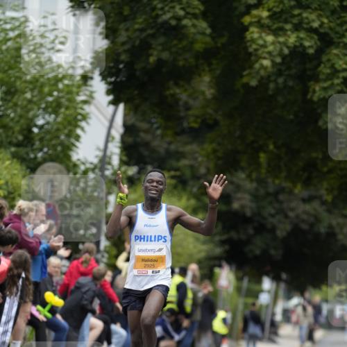 30.08.2026 - Blankeneser Heldenlauf Patografie http://msf.ph/oto/10087017 30.08.2026 11:16:52 Ziel 2925 meine-sportfotos.de
