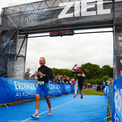 30.08.2026 - Elbe Triathlon Hamburg LAZAROV Photography http://msf.ph/oto/10087049 30.08.2026 12:06:20 Ziel 974, 1402, 1487, 1493 meine-sportfotos.de