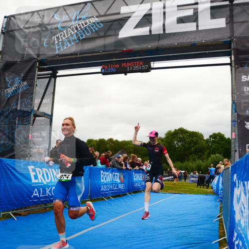 30.08.2026 - Elbe Triathlon Hamburg LAZAROV Photography http://msf.ph/oto/10087051 30.08.2026 12:06:20 Ziel 974, 1402, 1487, 1493 meine-sportfotos.de
