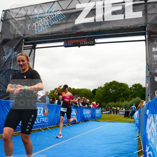 30.08.2026 - Elbe Triathlon Hamburg LAZAROV Photography http://msf.ph/oto/10087066 30.08.2026 12:06:28 Ziel 1402, 1493, 1703 meine-sportfotos.de