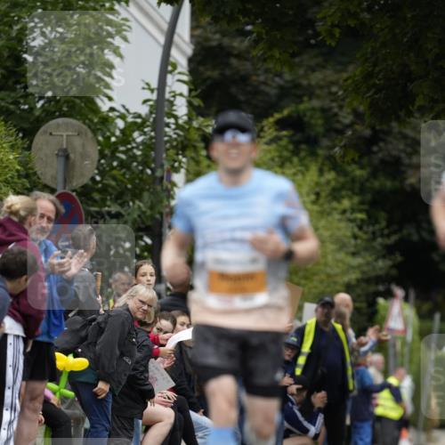 30.08.2026 - Blankeneser Heldenlauf Patografie http://msf.ph/oto/10087068 30.08.2026 11:17:26 Ziel 2379, 2485, 5744 meine-sportfotos.de