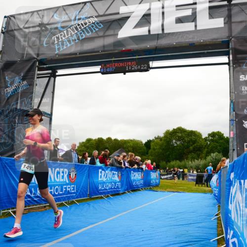 30.08.2026 - Elbe Triathlon Hamburg LAZAROV Photography http://msf.ph/oto/10087074 30.08.2026 12:06:28 Ziel 1402, 1493, 1703 meine-sportfotos.de