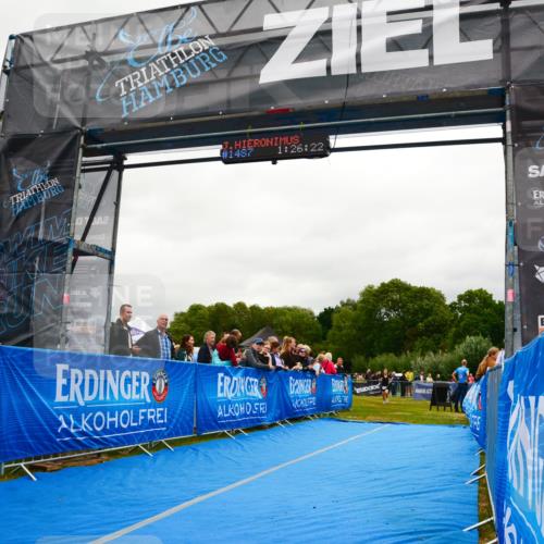 30.08.2026 - Elbe Triathlon Hamburg LAZAROV Photography http://msf.ph/oto/10087079 30.08.2026 12:06:29 Ziel 1402, 1493, 1703 meine-sportfotos.de