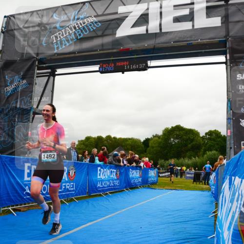 30.08.2026 - Elbe Triathlon Hamburg LAZAROV Photography http://msf.ph/oto/10087100 30.08.2026 12:06:40 Ziel 1448, 1492 meine-sportfotos.de
