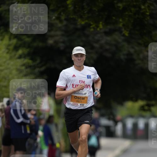 30.08.2026 - Blankeneser Heldenlauf Patografie http://msf.ph/oto/10087153 30.08.2026 11:19:20 Ziel 2671, 2679 meine-sportfotos.de