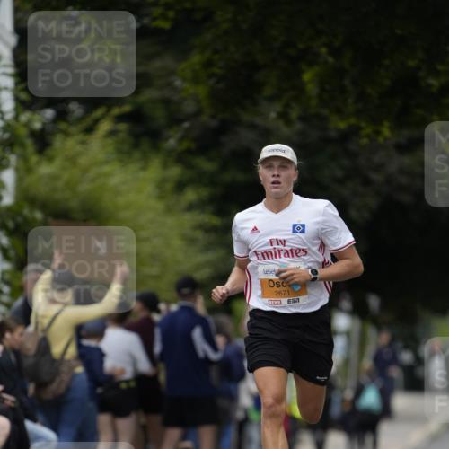 30.08.2026 - Blankeneser Heldenlauf Patografie http://msf.ph/oto/10087155 30.08.2026 11:19:21 Ziel 2671, 2679 meine-sportfotos.de