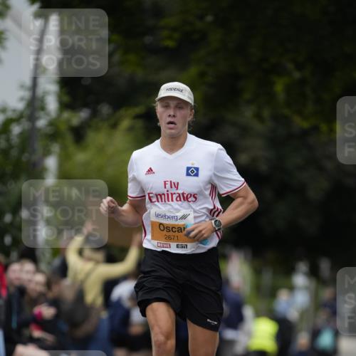 30.08.2026 - Blankeneser Heldenlauf Patografie http://msf.ph/oto/10087158 30.08.2026 11:19:23 Ziel 2671, 2679 meine-sportfotos.de