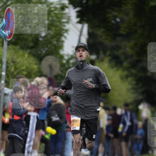 30.08.2026 - Blankeneser Heldenlauf Patografie http://msf.ph/oto/10087173 30.08.2026 11:21:36 Ziel 2570 meine-sportfotos.de