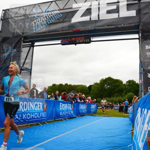 30.08.2026 - Elbe Triathlon Hamburg LAZAROV Photography http://msf.ph/oto/10087255 30.08.2026 12:07:52 Ziel 835, 978, 1095, 1501 meine-sportfotos.de