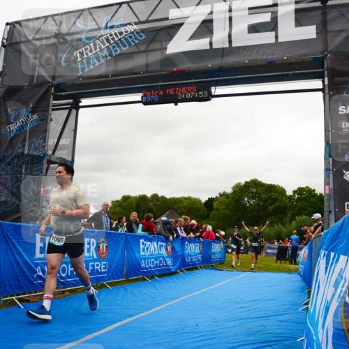 30.08.2026 - Elbe Triathlon Hamburg LAZAROV Photography http://msf.ph/oto/10087262 30.08.2026 12:07:57 Ziel 835, 1095, 1501 meine-sportfotos.de