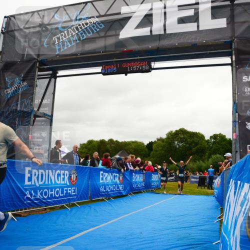 30.08.2026 - Elbe Triathlon Hamburg LAZAROV Photography http://msf.ph/oto/10087268 30.08.2026 12:07:58 Ziel 835, 1095, 1501 meine-sportfotos.de