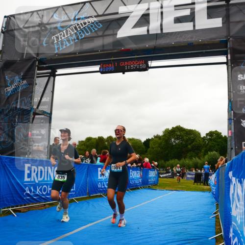 30.08.2026 - Elbe Triathlon Hamburg LAZAROV Photography http://msf.ph/oto/10087274 30.08.2026 12:08:00 Ziel 835, 1095, 1366, 1501 meine-sportfotos.de