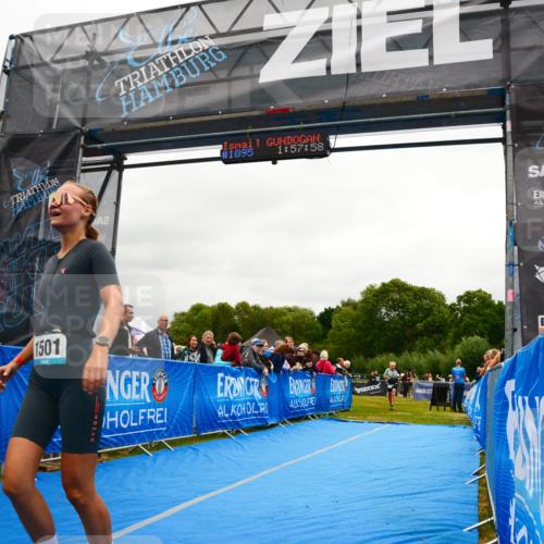 30.08.2026 - Elbe Triathlon Hamburg LAZAROV Photography http://msf.ph/oto/10087283 30.08.2026 12:08:01 Ziel 835, 1366, 1501 meine-sportfotos.de