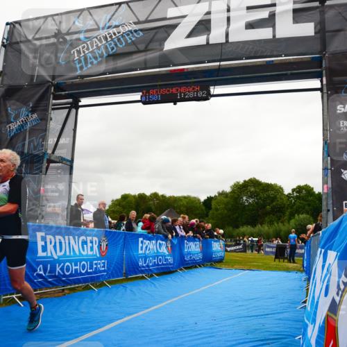 30.08.2026 - Elbe Triathlon Hamburg LAZAROV Photography http://msf.ph/oto/10087294 30.08.2026 12:08:08 Ziel 1366 meine-sportfotos.de