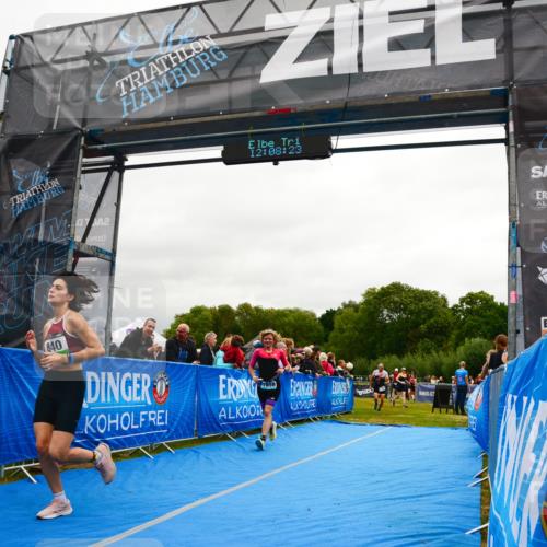 30.08.2026 - Elbe Triathlon Hamburg LAZAROV Photography http://msf.ph/oto/10087314 30.08.2026 12:08:25 Ziel 840, 1355, 1633, 1658 meine-sportfotos.de