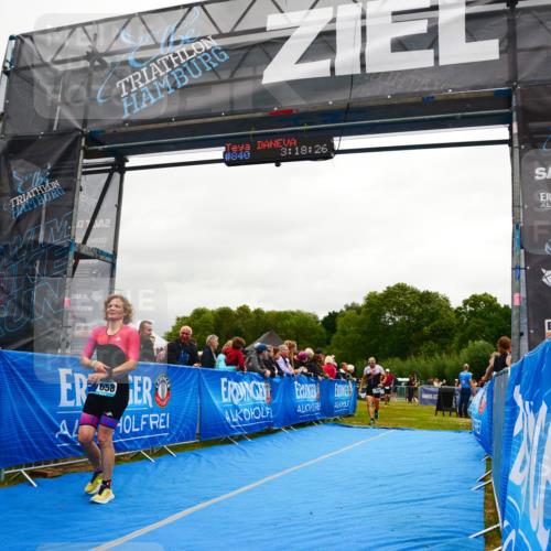 30.08.2026 - Elbe Triathlon Hamburg LAZAROV Photography http://msf.ph/oto/10087323 30.08.2026 12:08:26 Ziel 840, 1355, 1357, 1633, 1658 meine-sportfotos.de