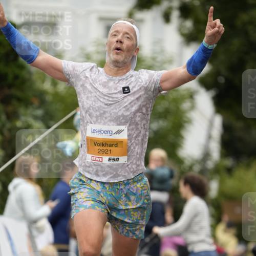 30.08.2026 - Blankeneser Heldenlauf Patografie http://msf.ph/oto/10087324 30.08.2026 11:26:24 Ziel 2921 meine-sportfotos.de