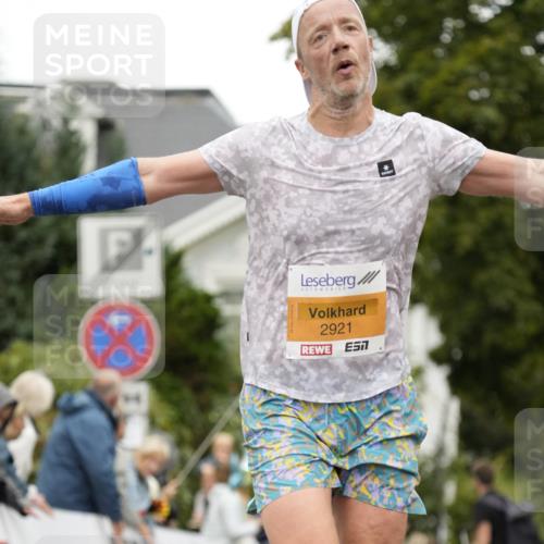 30.08.2026 - Blankeneser Heldenlauf Patografie http://msf.ph/oto/10087328 30.08.2026 11:26:26 Ziel 2921 meine-sportfotos.de