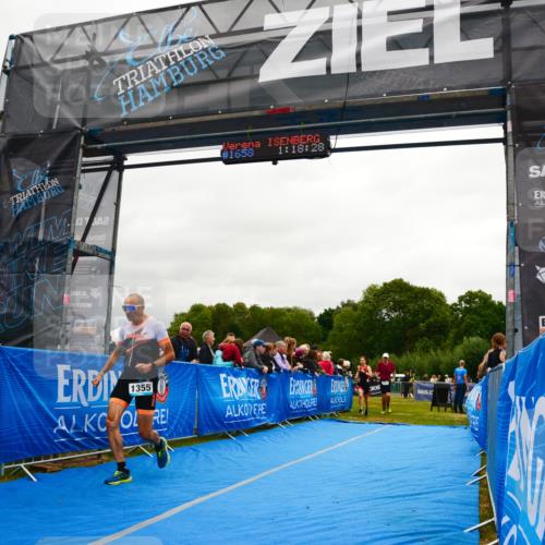 30.08.2026 - Elbe Triathlon Hamburg LAZAROV Photography http://msf.ph/oto/10087332 30.08.2026 12:08:30 Ziel 1355, 1357, 1633, 1658 meine-sportfotos.de