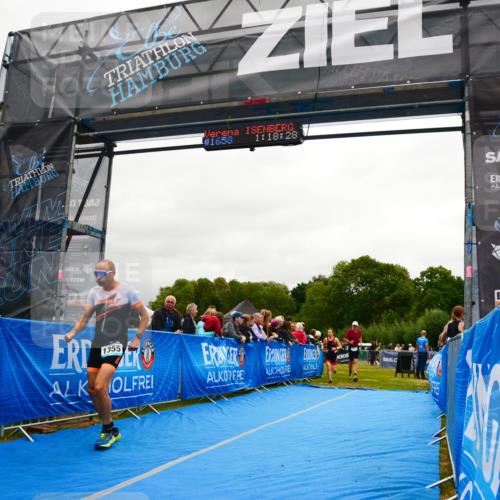 30.08.2026 - Elbe Triathlon Hamburg LAZAROV Photography http://msf.ph/oto/10087334 30.08.2026 12:08:30 Ziel 1355, 1357, 1633, 1658 meine-sportfotos.de