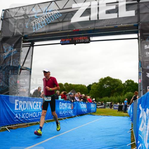 30.08.2026 - Elbe Triathlon Hamburg LAZAROV Photography http://msf.ph/oto/10087354 30.08.2026 12:08:34 Ziel 1355, 1357, 1633 meine-sportfotos.de