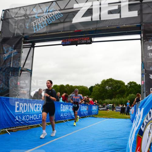 30.08.2026 - Elbe Triathlon Hamburg LAZAROV Photography http://msf.ph/oto/10087357 30.08.2026 12:08:49 Ziel 789, 915 meine-sportfotos.de