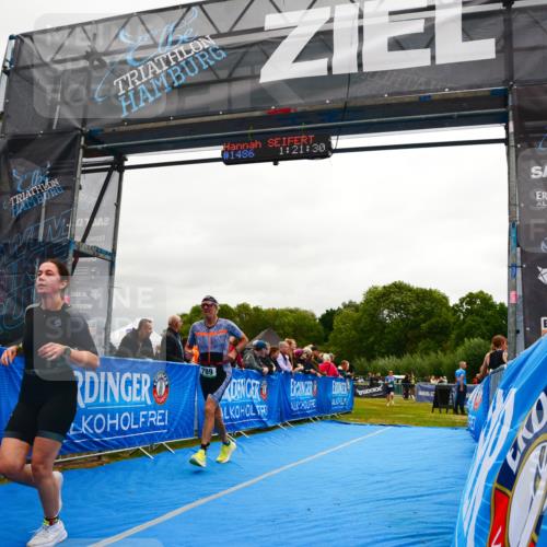 30.08.2026 - Elbe Triathlon Hamburg LAZAROV Photography http://msf.ph/oto/10087365 30.08.2026 12:08:50 Ziel 789, 915 meine-sportfotos.de