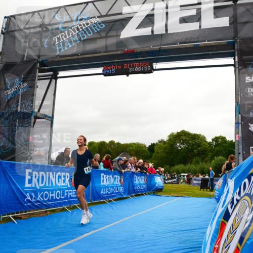 30.08.2026 - Elbe Triathlon Hamburg LAZAROV Photography http://msf.ph/oto/10087395 30.08.2026 12:09:02 Ziel 1472 meine-sportfotos.de