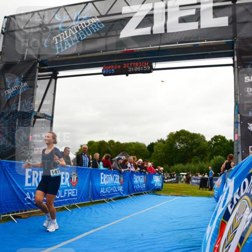30.08.2026 - Elbe Triathlon Hamburg LAZAROV Photography http://msf.ph/oto/10087398 30.08.2026 12:09:02 Ziel 1472 meine-sportfotos.de