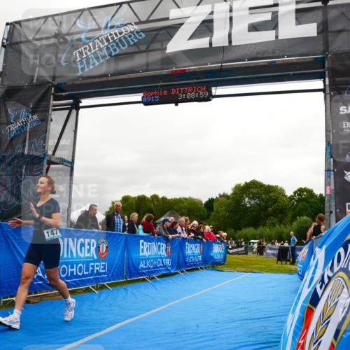 30.08.2026 - Elbe Triathlon Hamburg LAZAROV Photography http://msf.ph/oto/10087400 30.08.2026 12:09:02 Ziel 1472 meine-sportfotos.de