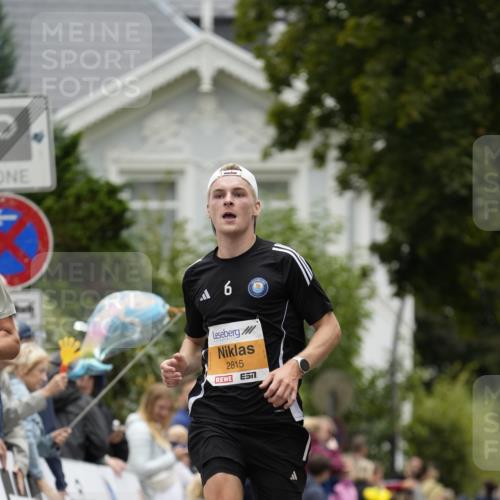 30.08.2026 - Blankeneser Heldenlauf Patografie http://msf.ph/oto/10087441 30.08.2026 11:28:28 Ziel 2295, 2815 meine-sportfotos.de