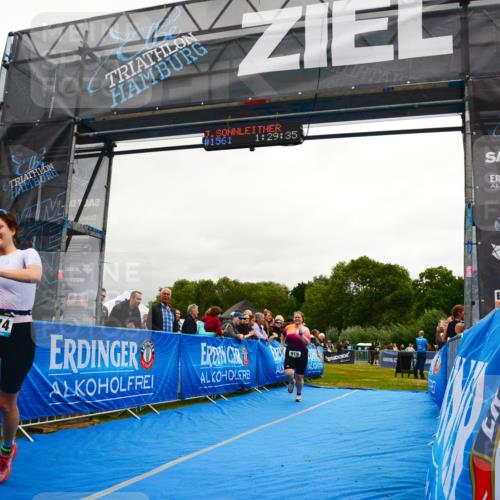 30.08.2026 - Elbe Triathlon Hamburg LAZAROV Photography http://msf.ph/oto/10087462 30.08.2026 12:09:38 Ziel 919, 1574, 1640 meine-sportfotos.de