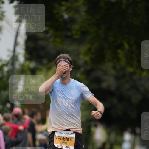 30.08.2026 - Blankeneser Heldenlauf Patografie http://msf.ph/oto/10087476 30.08.2026 11:29:26 Ziel 2204, 2840 meine-sportfotos.de