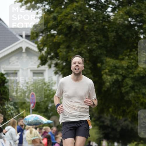 30.08.2026 - Blankeneser Heldenlauf Patografie http://msf.ph/oto/10087496 30.08.2026 11:29:36 Ziel 2204, 2551 meine-sportfotos.de
