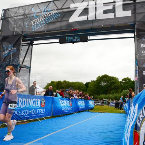 30.08.2026 - Elbe Triathlon Hamburg LAZAROV Photography http://msf.ph/oto/10087522 30.08.2026 12:10:16 Ziel 1372, 1382, 1626 meine-sportfotos.de