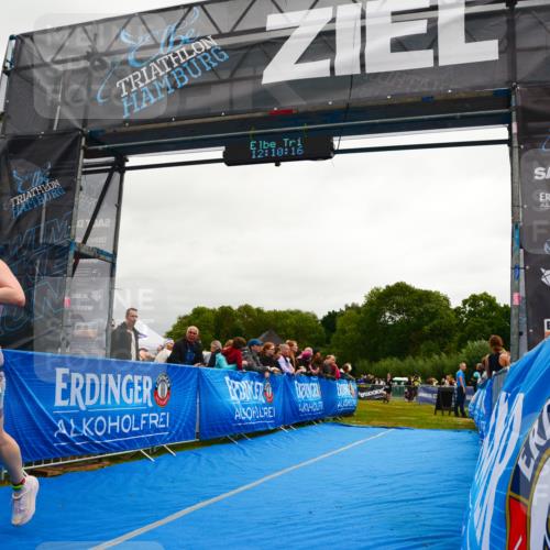 30.08.2026 - Elbe Triathlon Hamburg LAZAROV Photography http://msf.ph/oto/10087525 30.08.2026 12:10:17 Ziel 1372, 1382, 1539, 1626 meine-sportfotos.de