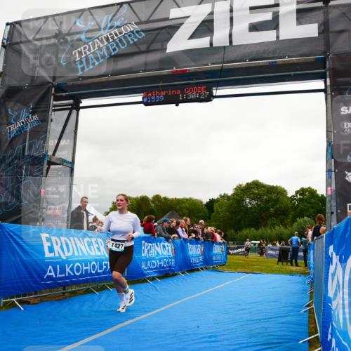 30.08.2026 - Elbe Triathlon Hamburg LAZAROV Photography http://msf.ph/oto/10087568 30.08.2026 12:10:36 Ziel 1427, 1631 meine-sportfotos.de
