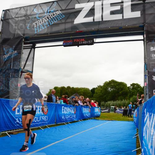 30.08.2026 - Elbe Triathlon Hamburg LAZAROV Photography http://msf.ph/oto/10087614 30.08.2026 12:11:00 Ziel 1549 meine-sportfotos.de