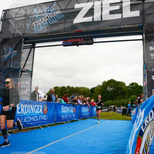 30.08.2026 - Elbe Triathlon Hamburg LAZAROV Photography http://msf.ph/oto/10087629 30.08.2026 12:11:15 Ziel 1534, 1576, 1581, 1615 meine-sportfotos.de