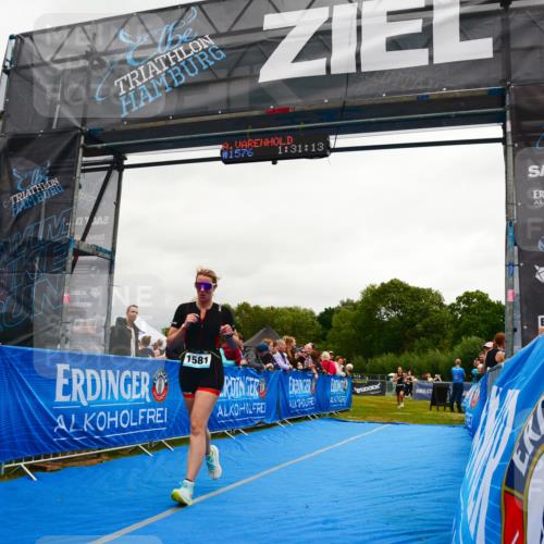 30.08.2026 - Elbe Triathlon Hamburg LAZAROV Photography http://msf.ph/oto/10087640 30.08.2026 12:11:17 Ziel 1534, 1581, 1615 meine-sportfotos.de