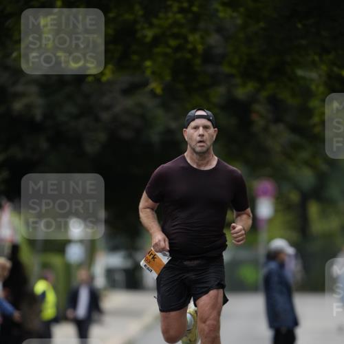 30.08.2026 - Blankeneser Heldenlauf Patografie http://msf.ph/oto/10087645 30.08.2026 11:31:47 Ziel 2203 meine-sportfotos.de